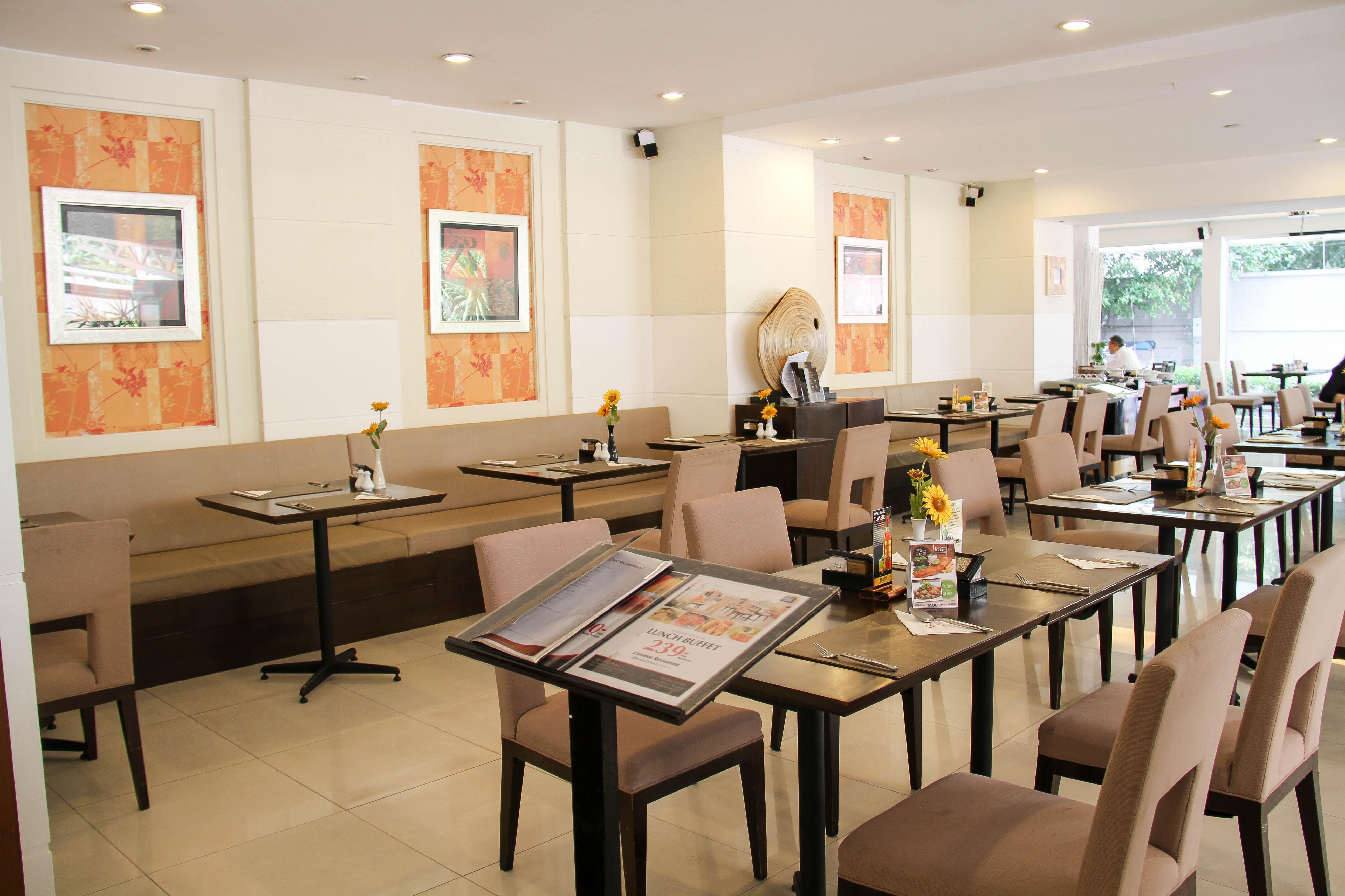 Furamaxclusive Sathorn, Bangkok Hotel Exterior photo