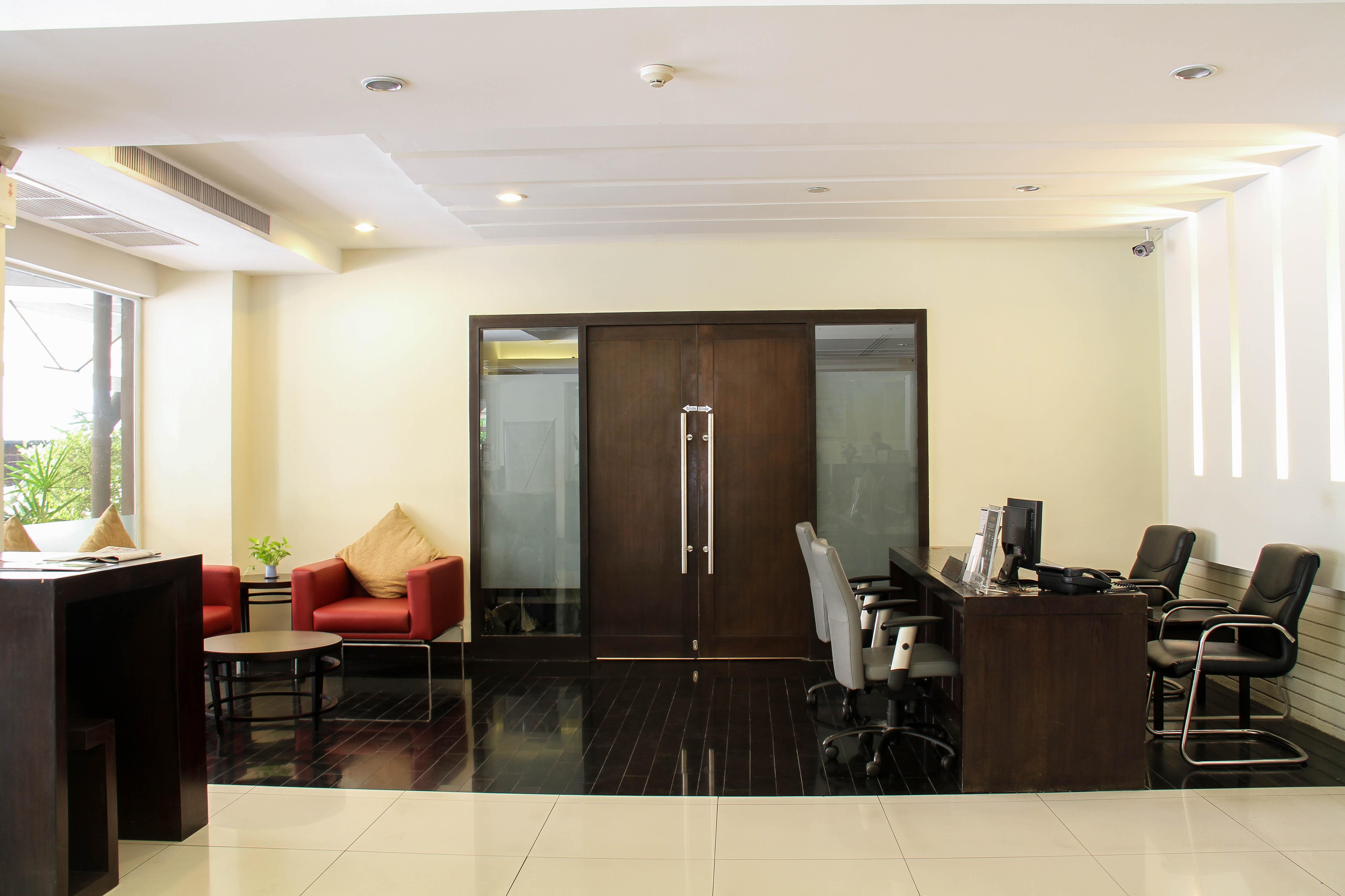 Furamaxclusive Sathorn, Bangkok Hotel Exterior photo