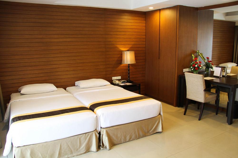Furamaxclusive Sathorn, Bangkok Hotel Exterior photo