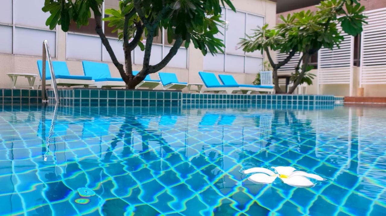 Furamaxclusive Sathorn, Bangkok Hotel Exterior photo